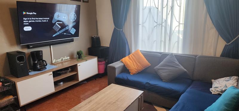2 Bedroom Property for Sale in Delft Western Cape
